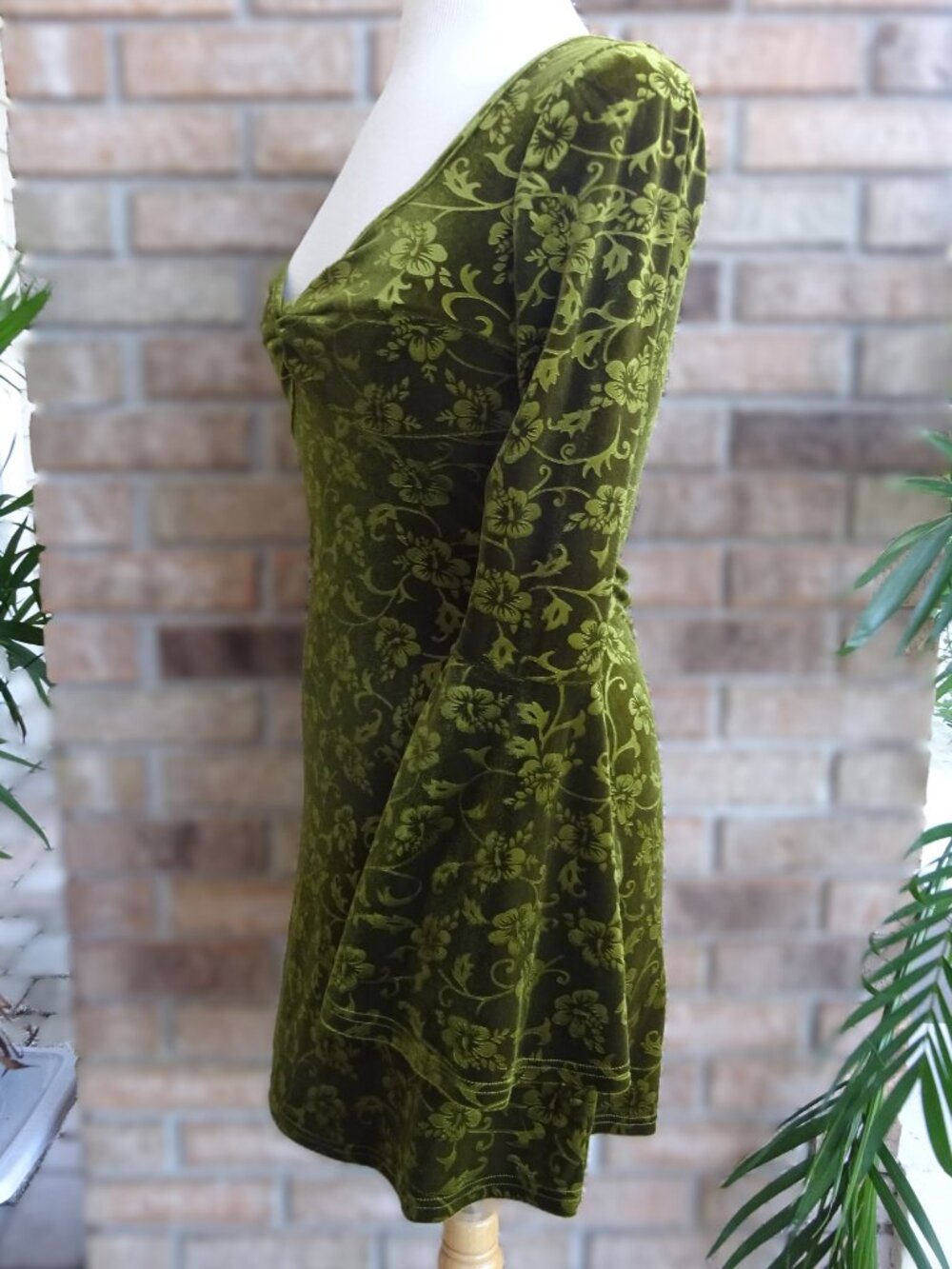 CIDER Olive Green Floral Velvet Mini Dress - Size M - Picture 3 of 14